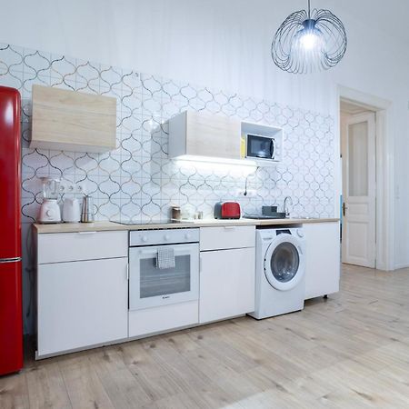 4-Bedroom Comfort Apartment In The Citycenter F38 Budapest Eksteriør bilde